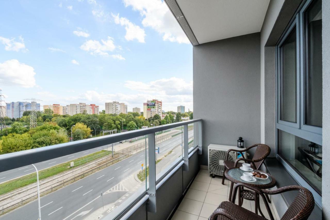 Cinema Apartment - وارسو المظهر الخارجي الصورة